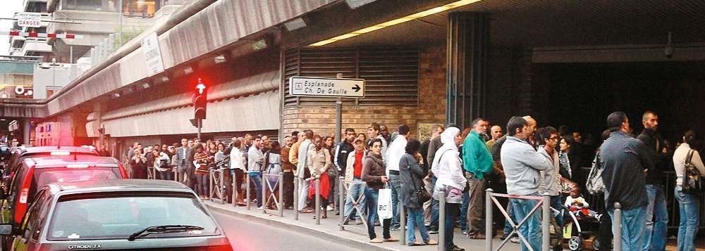 Bordeaux : La gauche fait pression pour empêcher l'expulsion d'une albanaise | Infos Bordeaux